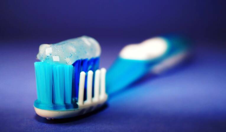 Profilaktyka stomatologiczna – jak dbać o zęby na co dzień